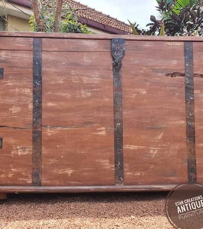 Mud Distressed Chest