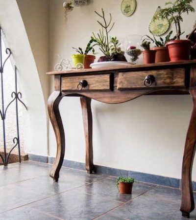 French Console