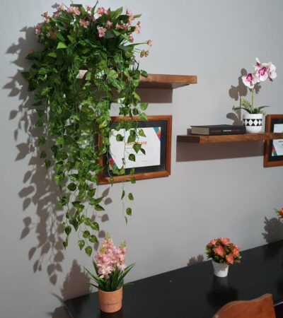 Mugavu Floating Shelf