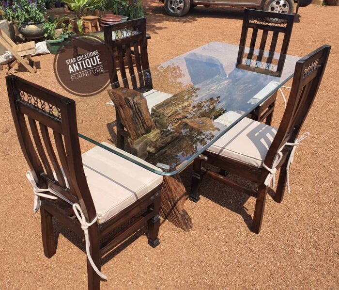Sleeper 4 Seat Dining Set